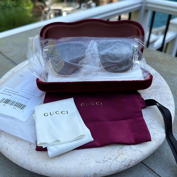 NWT Gucci 56mm Horsebit Unisex sunglasses full inclusion 56-18-145 - Picture 15 of 16